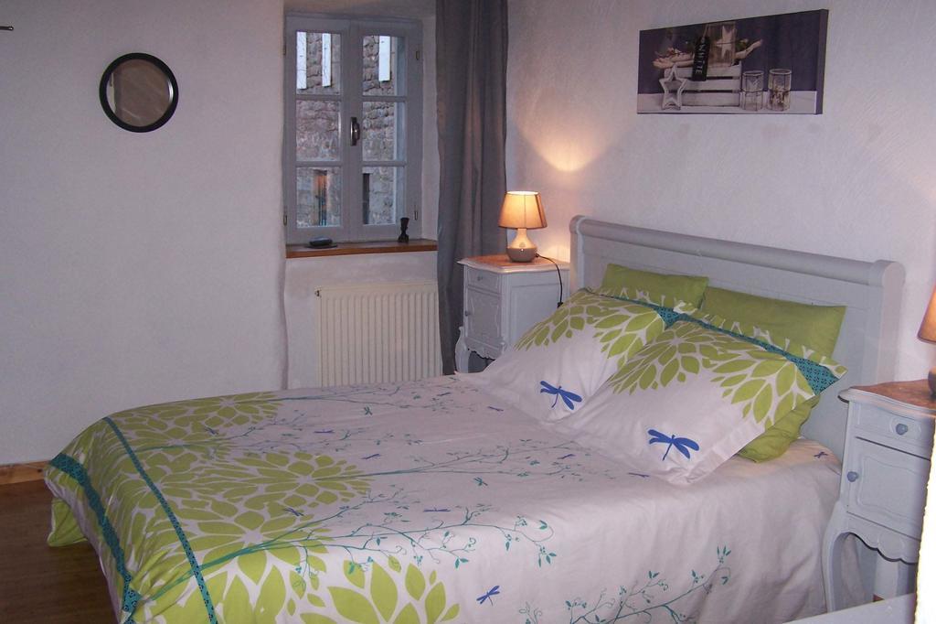 Salomony Chambre D'Hotes Marcols-les-Eaux Pokoj fotografie
