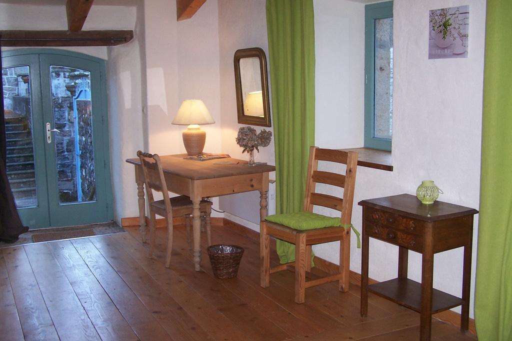 Salomony Chambre D'Hotes Marcols-les-Eaux Pokoj fotografie